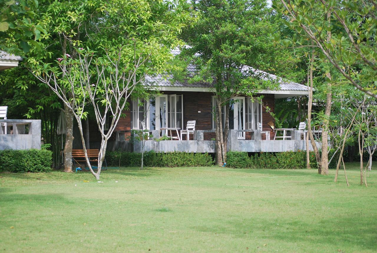 Hotel Banjankapor à Kaeng Krachan Extérieur photo
